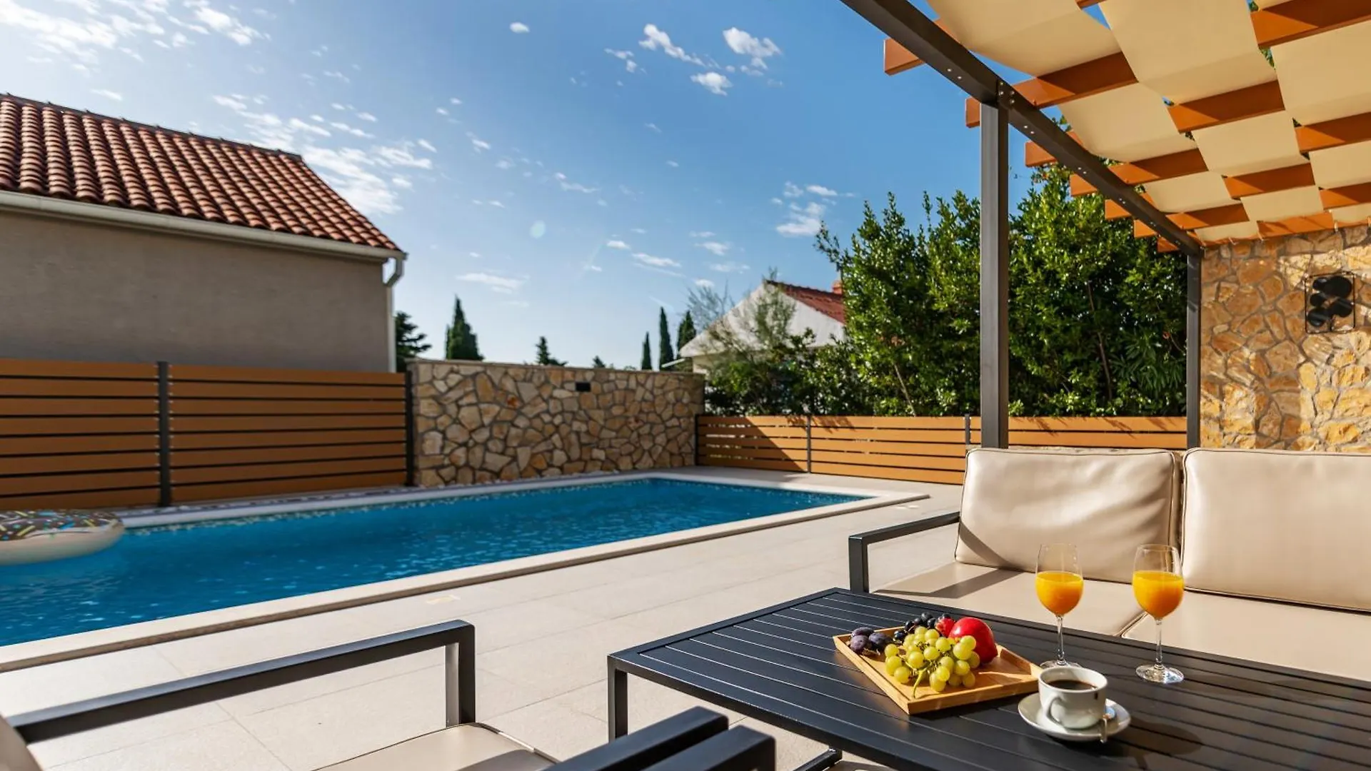 Dalmor Holiday House Rovanjska 0*,