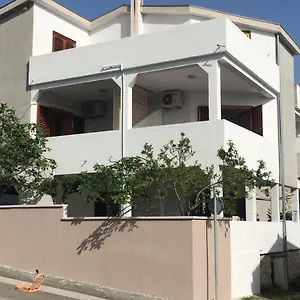 Apartament Rubis, Rovanjska